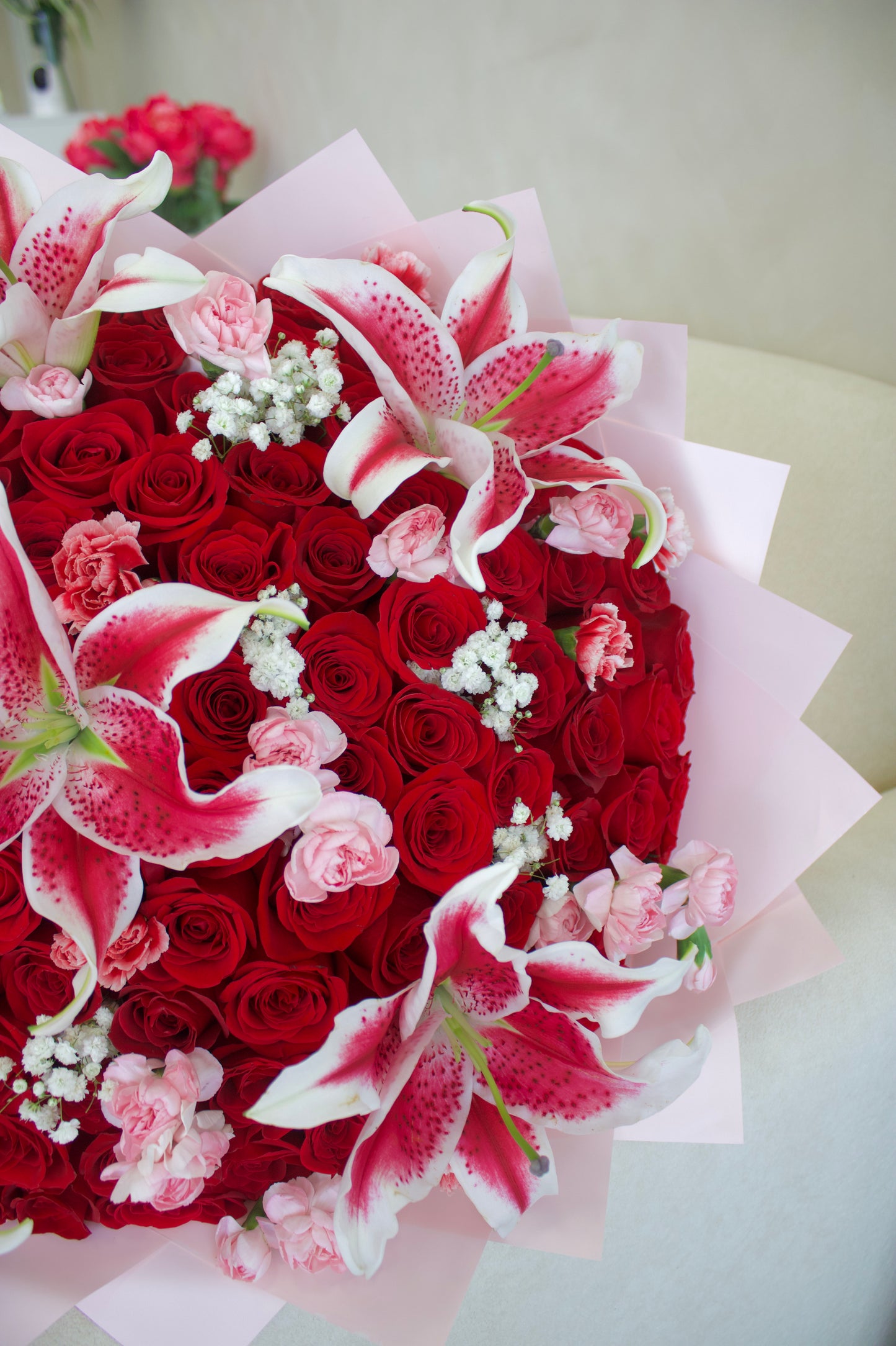 Roses & Lillies