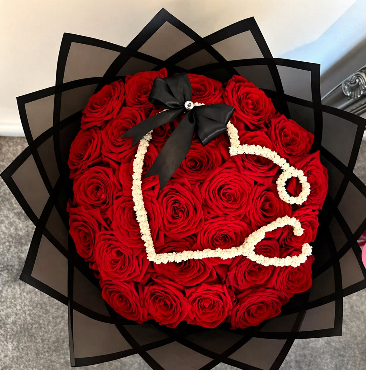 Red roses Nurse bouquet