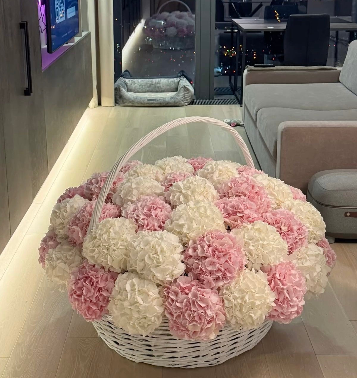 Oasis Hydrangea Bloom